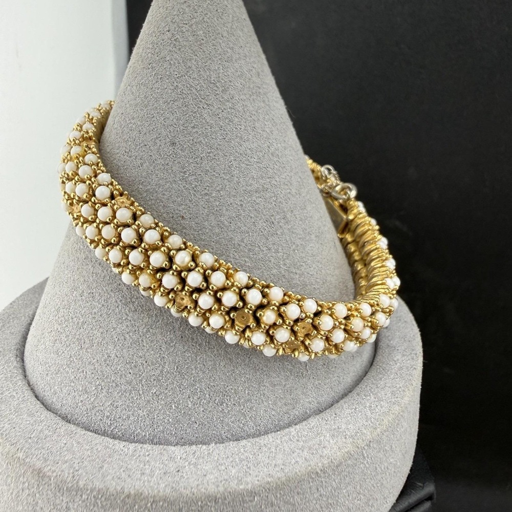 Vintage Ciner Bracelet Gold Tone 7" READ